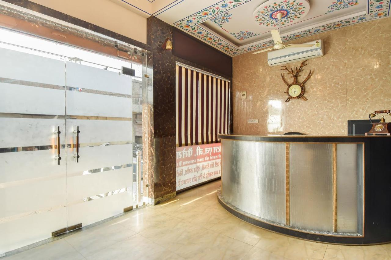 Oyo 11389 Hotel Ng Palace Джайпур Екстериор снимка