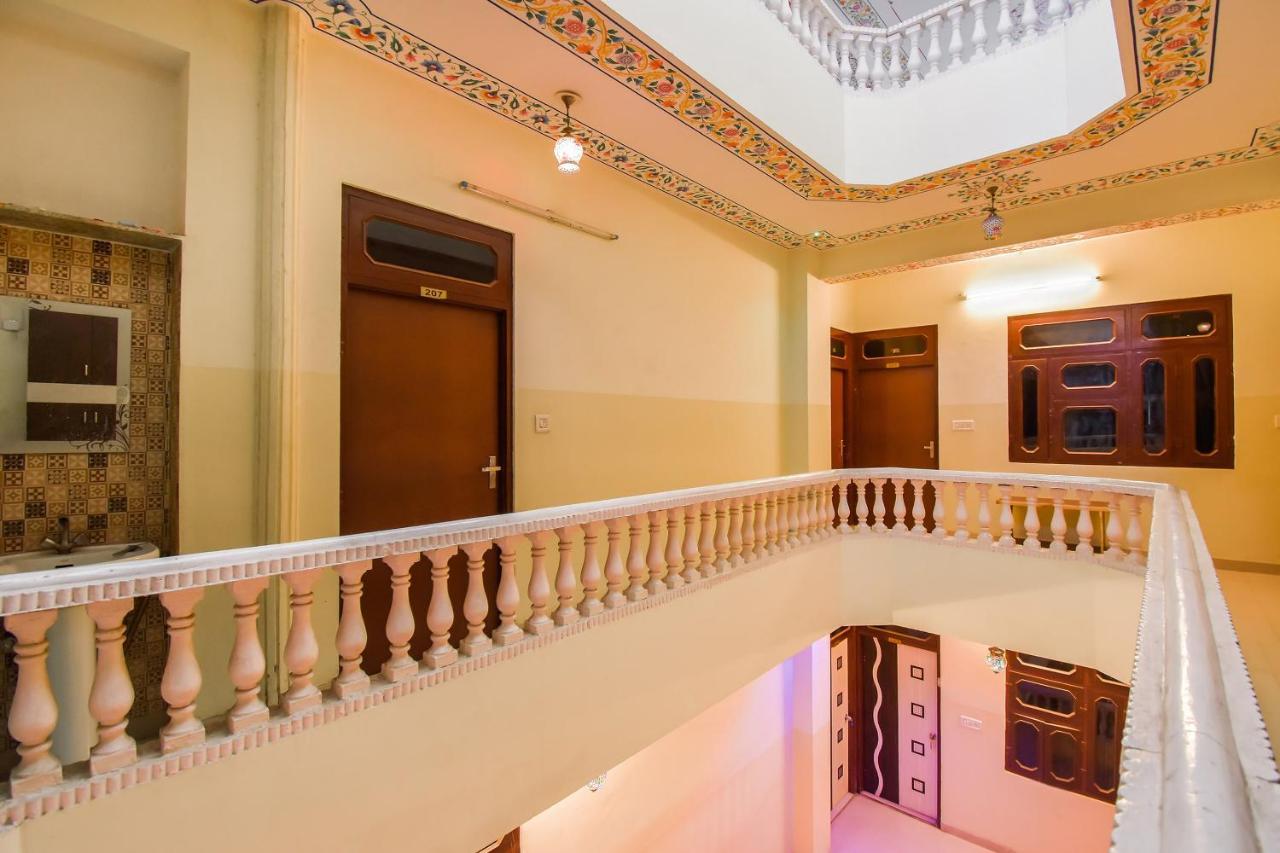Oyo 11389 Hotel Ng Palace Джайпур Екстериор снимка