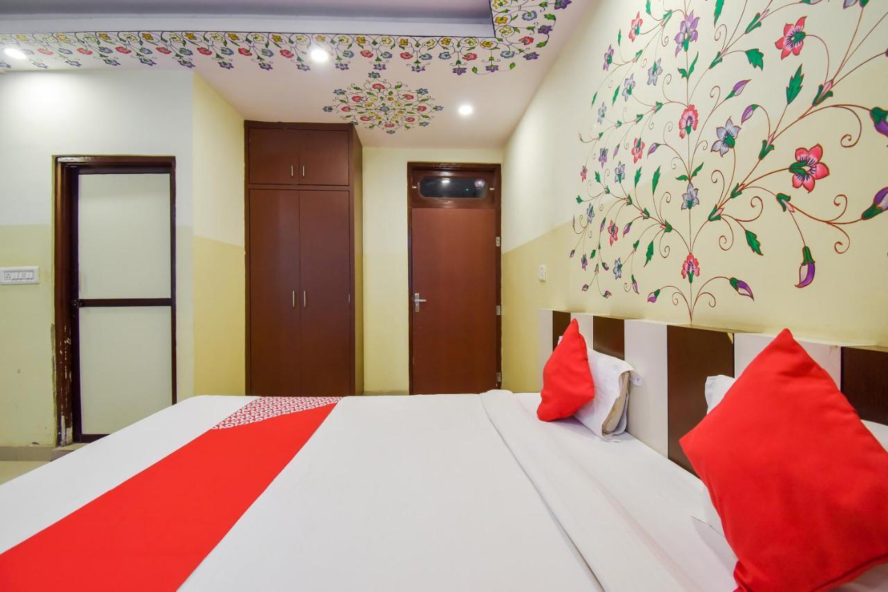 Oyo 11389 Hotel Ng Palace Джайпур Екстериор снимка