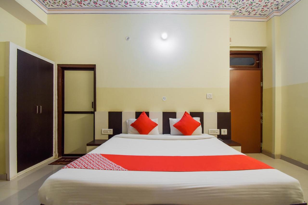 Oyo 11389 Hotel Ng Palace Джайпур Екстериор снимка
