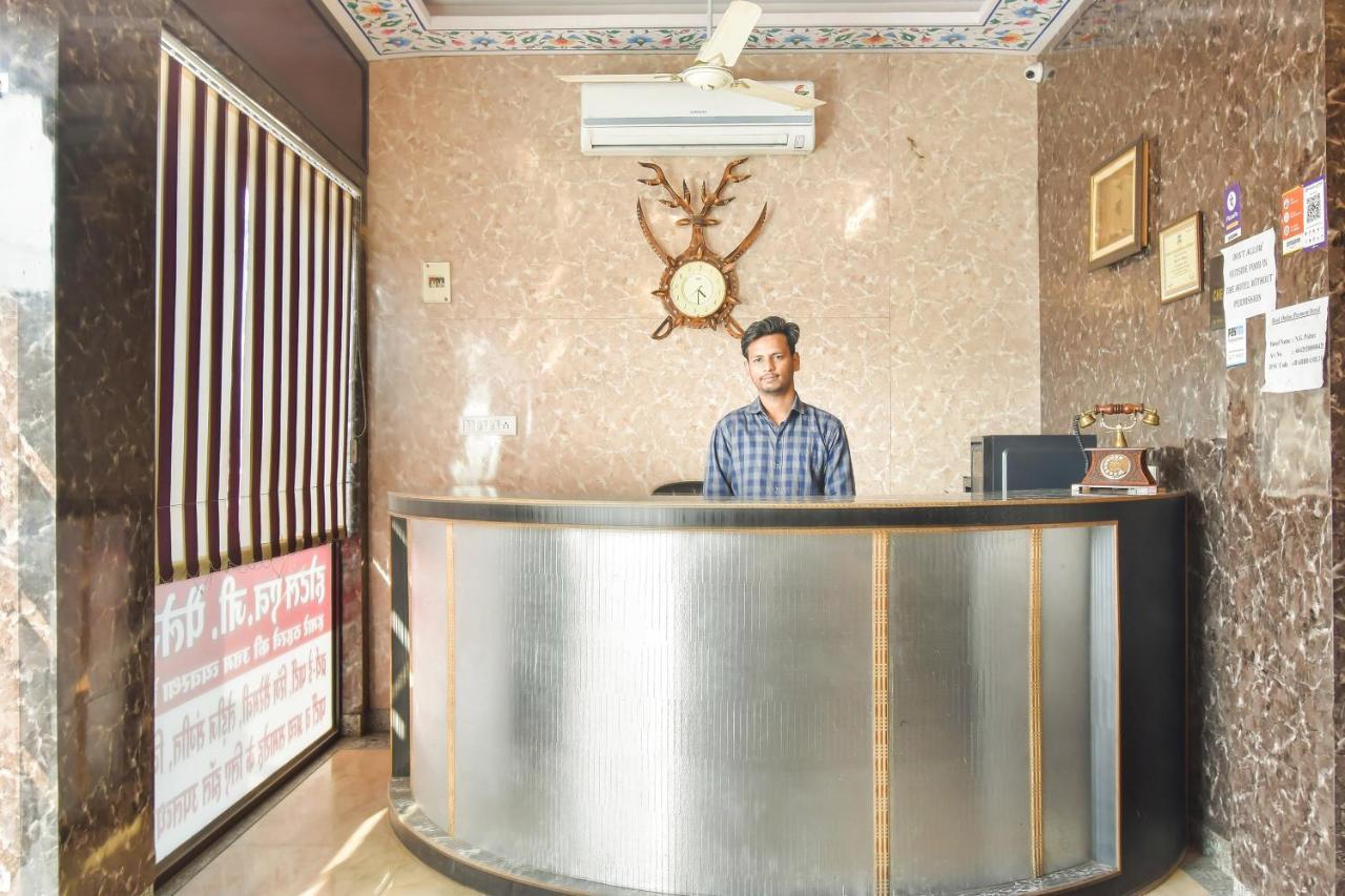 Oyo 11389 Hotel Ng Palace Джайпур Екстериор снимка