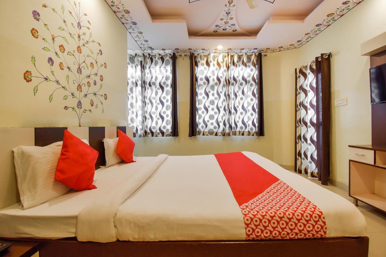 Oyo 11389 Hotel Ng Palace Джайпур Екстериор снимка